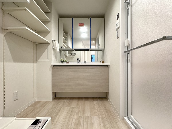 コスモ千鳥町エクセラ_洗面室の写真