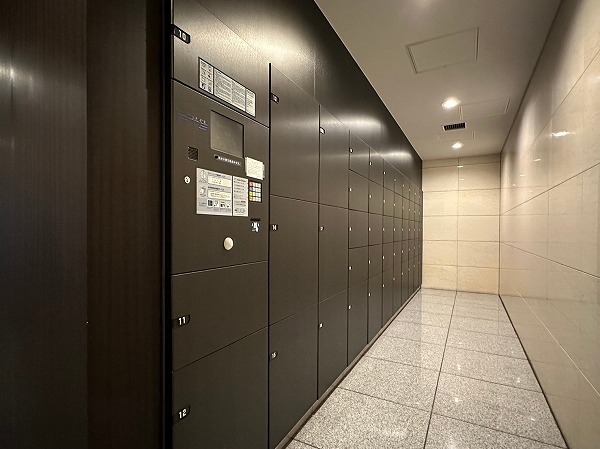 大崎ウエストシティタワーズE棟 宅配ボックス