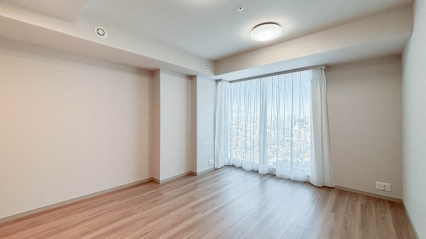 大崎ウエストシティタワーズE棟_ゆとりあるリビングダイニングキッチンの写真